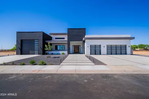 1672 E Powell Way, Gilbert, AZ 85298