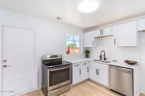 1836 E Atlanta Ave, Phoenix, AZ 85040 photo 8