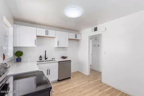 1836 E Atlanta Ave, Phoenix, AZ 85040 photo 10