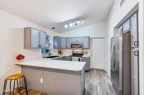 2225 E Foothill Dr, Phoenix, AZ 85024 photo 9