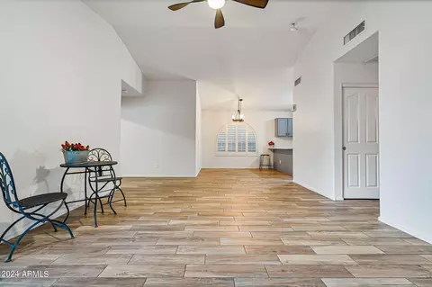 2225 E Foothill Dr, Phoenix, AZ 85024 photo 3