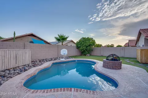 2225 E Foothill Dr, Phoenix, AZ 85024 photo 2