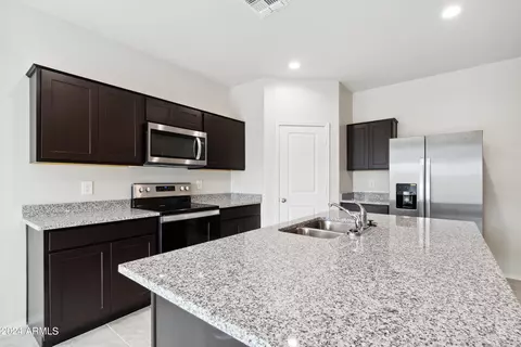 5436 E Arctic Ln, San Tan Valley, AZ 85140