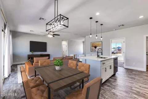 35025 N Palm Dr, San Tan Valley, AZ 85140