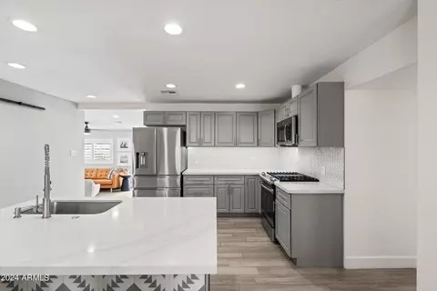 105 W Ruth Ave, Phoenix, AZ 85021 photo 7
