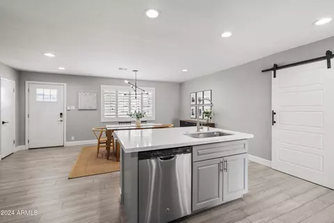 105 W Ruth Ave, Phoenix, AZ 85021 photo 9