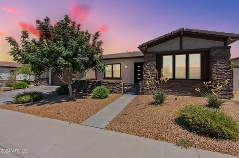 1208 W Stonecrest Dr, San Tan Valley, AZ 85140