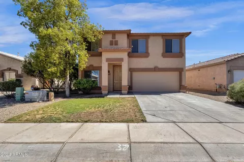 103 E Palomino Way, San Tan Valley, AZ 85143