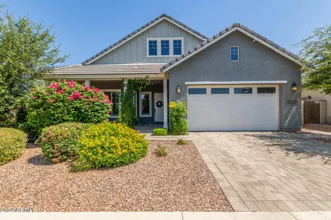 14392 W Windrose Dr, Surprise, AZ 85379