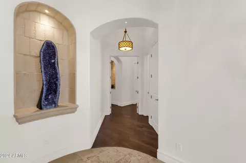 Entry Way - 5841 S Marin Ct, Gilbert, AZ 85298 photo 4 of 9