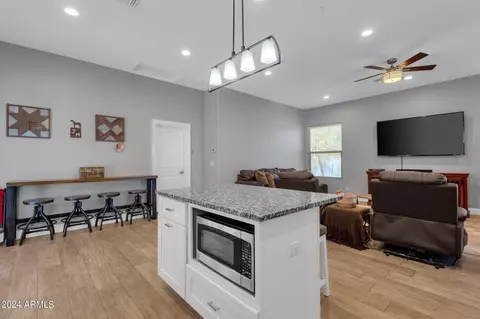 Kitchen - 5841 S Marin Ct, Gilbert, AZ 85298 photo 11 of 12