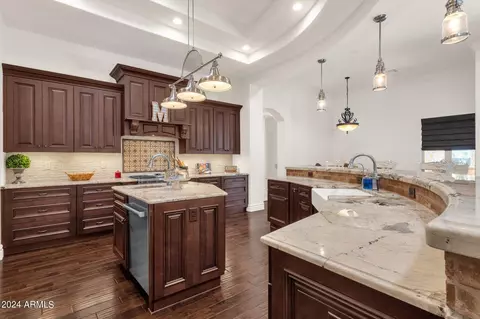 Kitchen - 5841 S Marin Ct, Gilbert, AZ 85298 photo 2 of 12