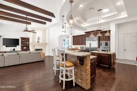 Kitchen - 5841 S Marin Ct, Gilbert, AZ 85298 photo 4 of 12