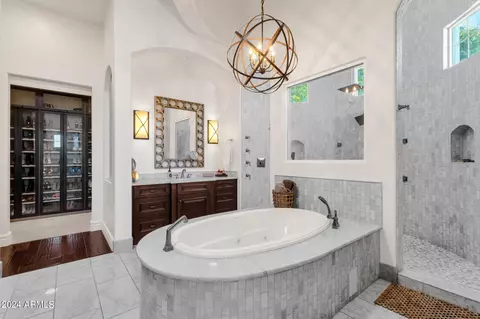 Bath - 5841 S Marin Ct, Gilbert, AZ 85298 photo 2 of 9