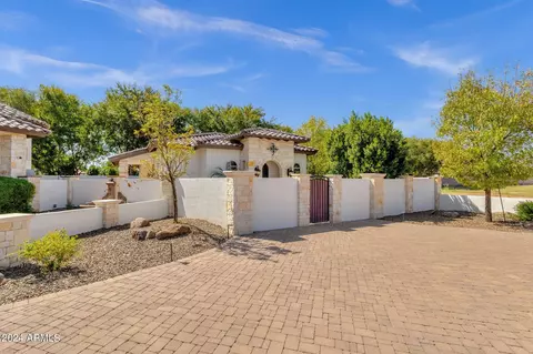 Exterior - 5841 S Marin Ct, Gilbert, AZ 85298 photo 15 of 37