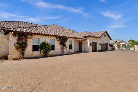 Exterior - 5841 S Marin Ct, Gilbert, AZ 85298 photo 13 of 37