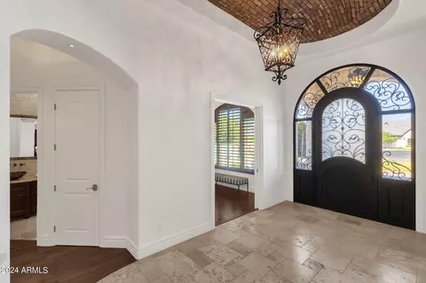 Entry Way - 5841 S Marin Ct, Gilbert, AZ 85298 photo 2 of 9