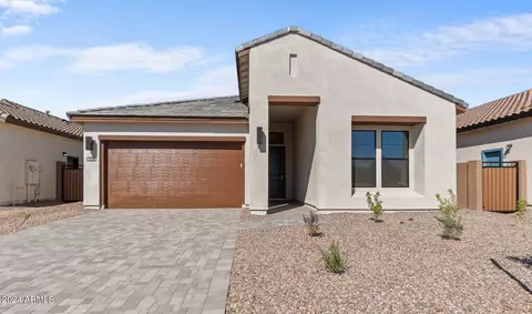 728 E Aurora Dr, San Tan Valley, AZ 85140