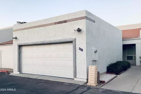 9041 N 47th Ln, Glendale, AZ 85302