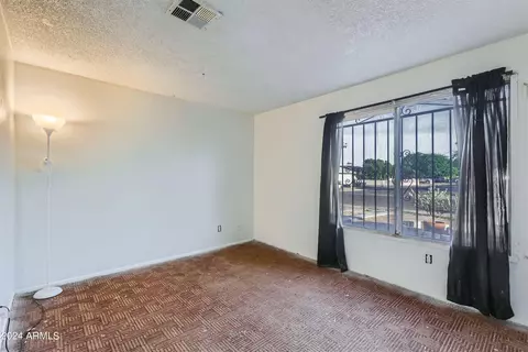 5202 W Berkeley Rd, Phoenix, AZ 85035 photo 8
