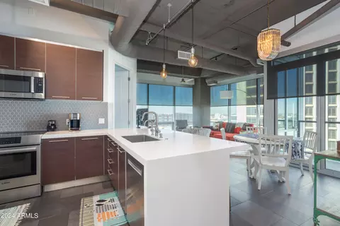 1 E Lexington Ave #910, Phoenix, AZ 85012