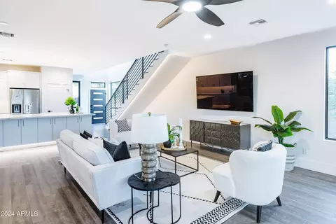 2015 E Turney Ave, Phoenix, AZ 85016 photo 7