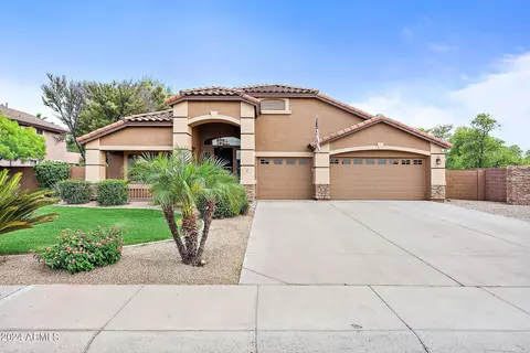 87 E Hampton Ln, Gilbert, AZ 85295