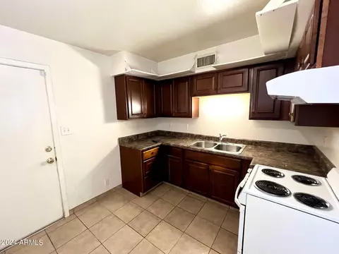 8836 N 6th St, Phoenix, AZ 85020 photo 9