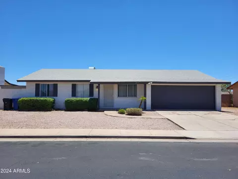 2827 E Covina St E, Mesa, AZ 85213