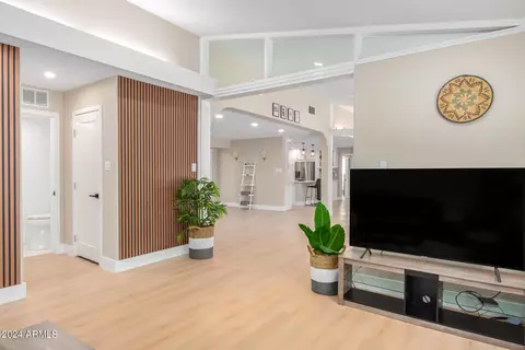 2326 E Montebello Ave, Phoenix, AZ 85016 photo 6