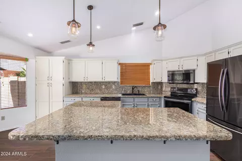 4122 E Ashurst Dr, Phoenix, AZ 85048 photo 12