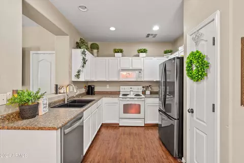 3787 E Santa Fe Ln, Gilbert, AZ 85297 photo 6