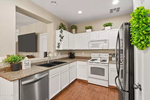 3787 E Santa Fe Ln, Gilbert, AZ 85297 photo 7