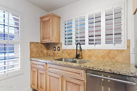 910 W Sun Coast Dr, Gilbert, AZ 85233 photo 6