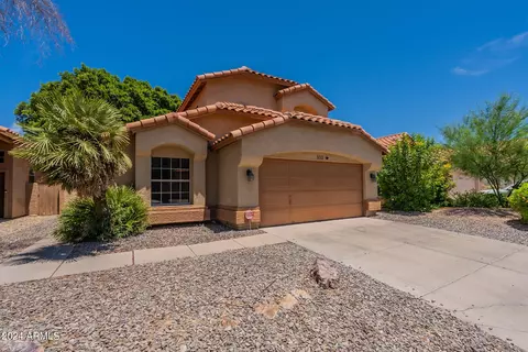 910 W Sun Coast Dr, Gilbert, AZ 85233