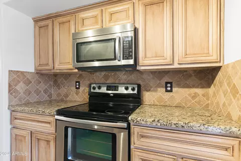 910 W Sun Coast Dr, Gilbert, AZ 85233 photo 4