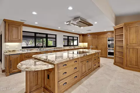 Kitchen - 637 E Leah Ln, Gilbert, AZ 85234 photo 1 of 7