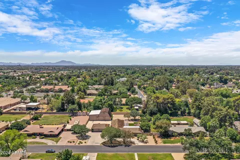 View/Area - 637 E Leah Ln, Gilbert, AZ 85234 photo 3 of 9