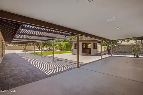 Exterior - 637 E Leah Ln, Gilbert, AZ 85234 photo 12 of 20