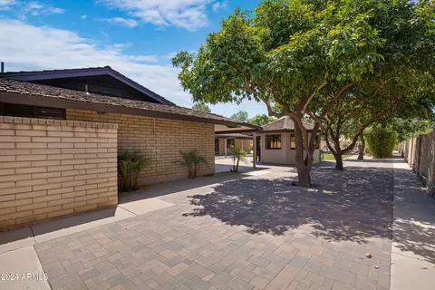 Exterior - 637 E Leah Ln, Gilbert, AZ 85234 photo 15 of 20