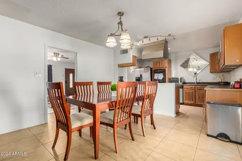 9037 N 18th Dr, Phoenix, AZ 85021 photo 9