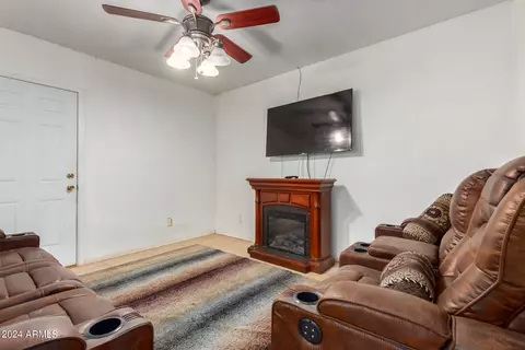 9037 N 18th Dr, Phoenix, AZ 85021 photo 7
