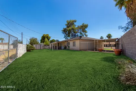 9037 N 18th Dr, Phoenix, AZ 85021 photo 17
