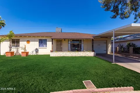 9037 N 18th Dr, Phoenix, AZ 85021 photo 2