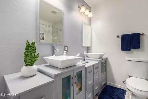 9037 N 18th Dr, Phoenix, AZ 85021 photo 15