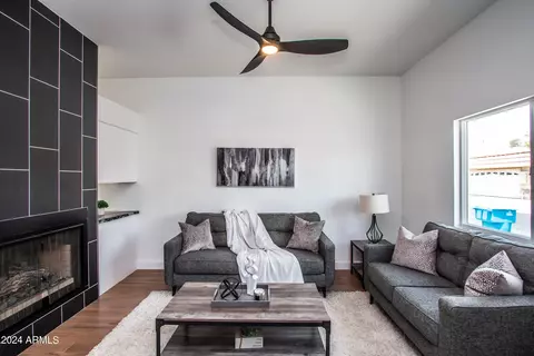 919 E Charleston Ave, Phoenix, AZ 85022