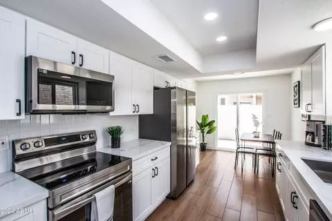 919 E Charleston Ave, Phoenix, AZ 85022 photo 12