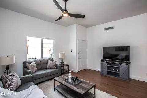 919 E Charleston Ave, Phoenix, AZ 85022 photo 3