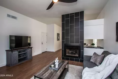919 E Charleston Ave, Phoenix, AZ 85022 photo 4