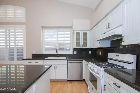 4609 E Rowel Rd, Phoenix, AZ 85050 photo 12